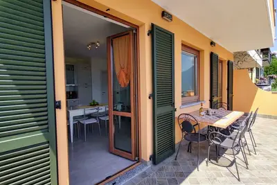 Image de Confortable appartement pour 5 personnes avec Wifi, Tv, terrasse, animaux admis et parking