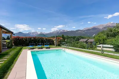 Image de Confortable appartement dans une maison de vacances avec piscine, Wifi, Tv, terrasse et parking