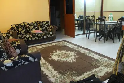 Image de Grande maison propre, entièrement meublée et très confortable