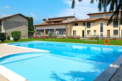 Appartement avec climatisation, piscine, Wifi, Tv, balcon, animaux admis, vue panoramique, parking