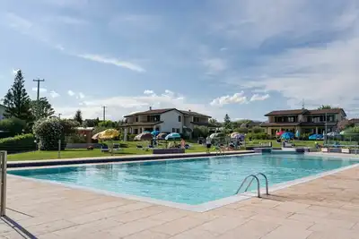 Image de Bel appartement avec Wifi, climatisation, piscine, Tv, terrasse, animaux admis et parking