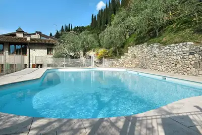 Image de Confortable appartement avec Wifi, piscine, climatisation, Tv, patio, animaux admis et parking
