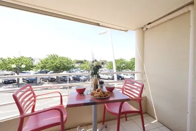 Image de Appartement pour 4 sur la marina de St-Gilles