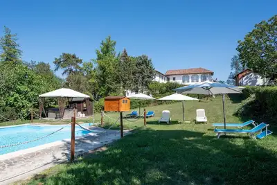 Image de Joli appartement dans une maison de vacances avec climatisation, piscine, Wifi, terrasse, parking