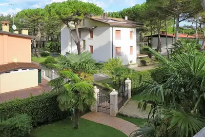 Image de Joli appartement avec Wifi, climatisation, piscine, Tv, terrasse, animaux admis et parking