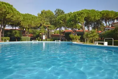 Image de Joli appartement avec climatisation, piscine, Tv, terrasse, animaux admis et parking
