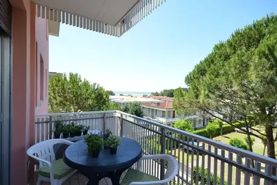 Image de Bel appartement pour 6 personnes avec climatisation, piscine, Tv, balcon, animaux admis et parking