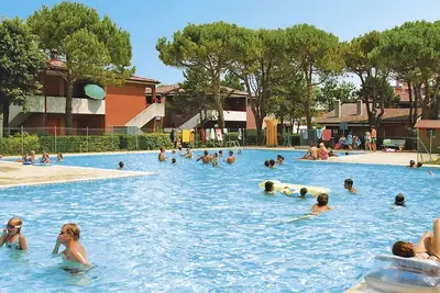 Image de Bel appartement pour 4 personnes avec climatisation, piscine, Tv, terrasse, animaux admis et parking