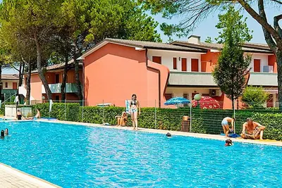 Image de Confortable appartement pour 6 personnes avec climatisation, piscine, Tv, terrasse et animaux admis