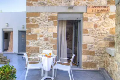 Archontiko tis Ioannas Pigi Crete