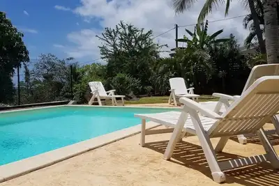 Image de meublé 2 personnes, piscine, proche mer