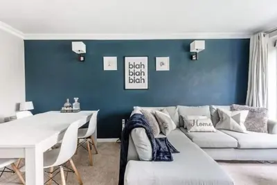 Image de Appartement insolite et privé avec 2 lits doubles et jardin privé Kingston upon Thames
