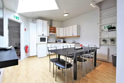 Image de Situé dans le centre de Reykjavik, à seulement 200 mètres à pied de la rue principale Laugavegur