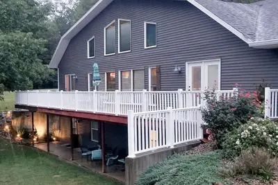 Image de Large home with 35+ guests : 10 Minutes from Nauvoo