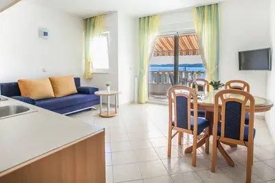 Bel appartement pour 4 personnes, balcon, vue mer, plage à 50m