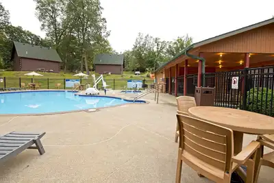 Image de Christmas Mountain Village - Wisconsin Dells - 2 Bedroom Cottage