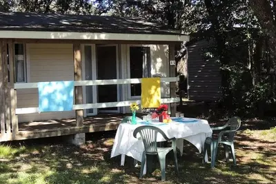 Image de Chalet Eco 27m2 3 Zimmer - überdachte Terrasse - Tv Included arv/departure Samstag 5 Personen