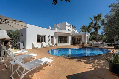 Image de 🌴 Villa Mika Ibiza - privée avec piscine, terrasses et excellente situation