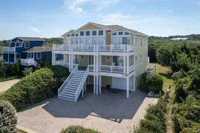 Image de Ss135, Sea-Esta / Semi-Oceanfront, 5 chambres, 5. 2 salles de bain