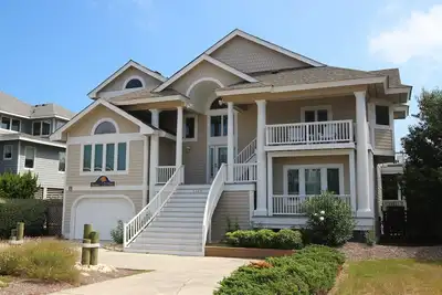 102, Summers Getaway / Oceanfront, 5 chambres, 5. 5 salles de bains