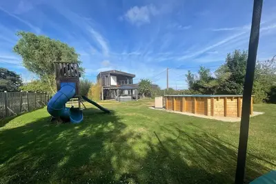 Image de Maison bois, spa, piscine, idéale familles (8-12p)