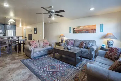 Image de Nouvelle liste! Animaux acceptés Rim Village Vista Townhome - Red Rock Views