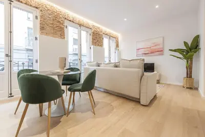 Image de Collection La Latina - Apartamento con balcón ubicado en La Latina