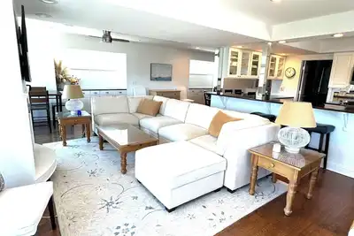 Image de Appartement Bay Head avec vue sur l'océan (à un pâté de maisons de la plage)