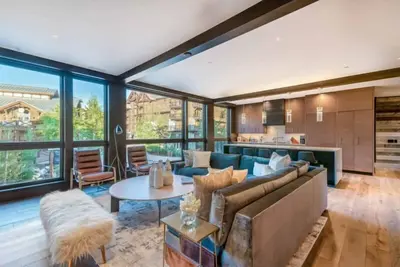 Image de Cette propriété est un 2799. 0 pieds carrés, 4 chambres, 4 salles de bains situé à Snowmass Vill