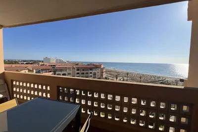 Image de Appartement T2 Climatisé avec Piscine, Terrasse et Accès Direct Plage, 4 Couchages – Le Barcarès