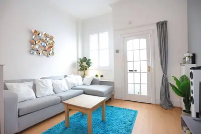 Image de Dalmeny Street Apartment Bright Modern 1 Bed Flat - 10 Mins from City Centre
