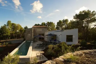 Image de Belle villa dans les vignobles Ă 10 minutes de Sitges 3 suites 6+ piscine