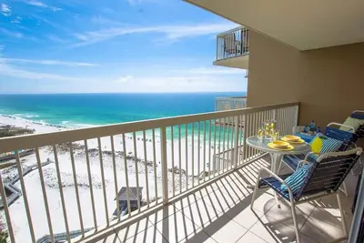 Image de Nouvelle liste! Front De Golfe, nouvellement meublé, vue imprenable, nouvelle piscine été 2020!