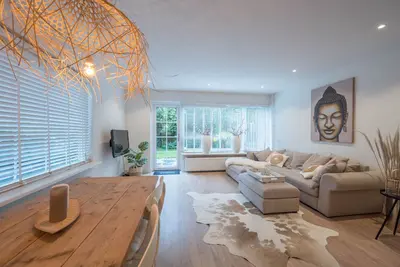 Image de Maison de vacances confortable avec 2 chambres dans le village caractéristique de Bergen nh
