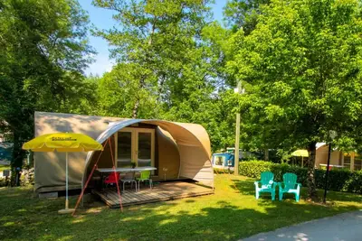 Image de Bungalow toilé Le Petit Château 6 personnes