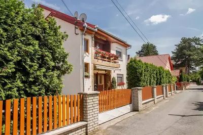 Image de Maison de vacances avec pavillon de jardin et WiFi