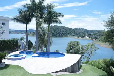 Maison A Beira Da Dpresa, Piscine, Churrasq. Verger, 4 Dorm. 5 Bain. En Cond. Fec.