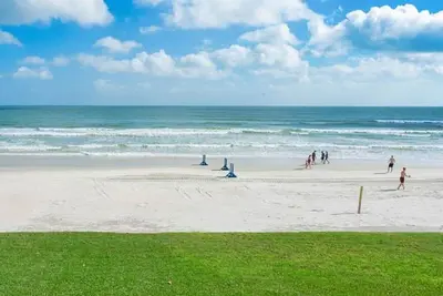 Image de Condo de luxe au premier étage en bord de mer dans l'exclusif Ponce Inlet