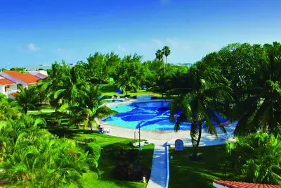 Image de Ce complexe et emplacement est tout simplement le paradis!