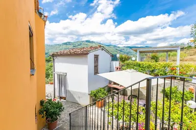 Image de Confortable appartement dans une maison de vacances avec piscine, Wifi, Tv, terrasse et parking
