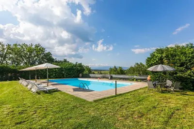 Image de Bel appartement avec piscine, Wifi, Tv, terrasse, animaux admis, vue panoramique et parking
