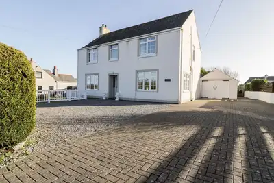 Image de Halcyon, pet friendly, country holiday cottage in Benllech