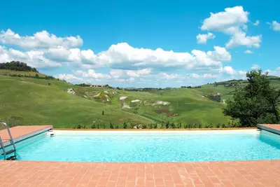 Image de Agréable appartement pour 2 personnes avec Wifi, piscine, Tv, animaux admis et parking