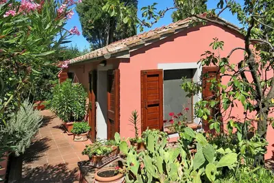 Image de Appartement dans une maison de vacances avec Wifi, piscine privée, Tv, terrasse, vue panoramique