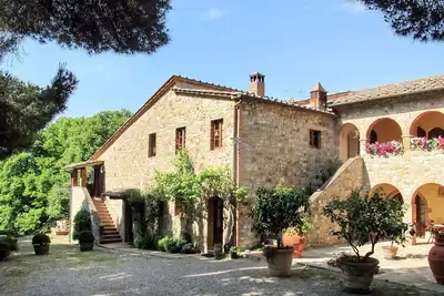 Image de Appartement dans une maison de vacances avec piscine, Wifi, Tv, patio, vue panoramique, parking