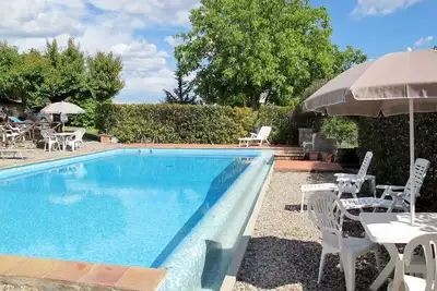 Image de Bel appartement dans une maison de vacances avec piscine, climatisation, Wifi, Tv, patio