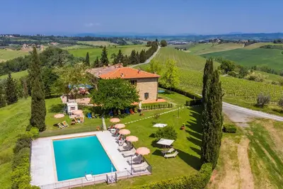 Image de Joli appartement dans une maison de vacances avec piscine, Wifi, terrasse, vue panoramique, parking