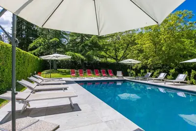 Image de Bel appartement dans une maison de vacances avec Wifi, piscine privée, Tv, terrasse, parking