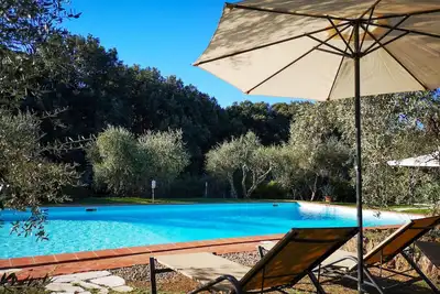 Image de Appartement dans une maison de vacances avec climatisation, piscine, Wifi, terrasse, vue panoramique