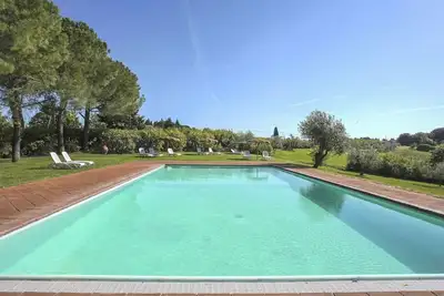 Image de Bel appartement avec piscine, Wifi, Tv, patio, animaux admis, vue panoramique et parking